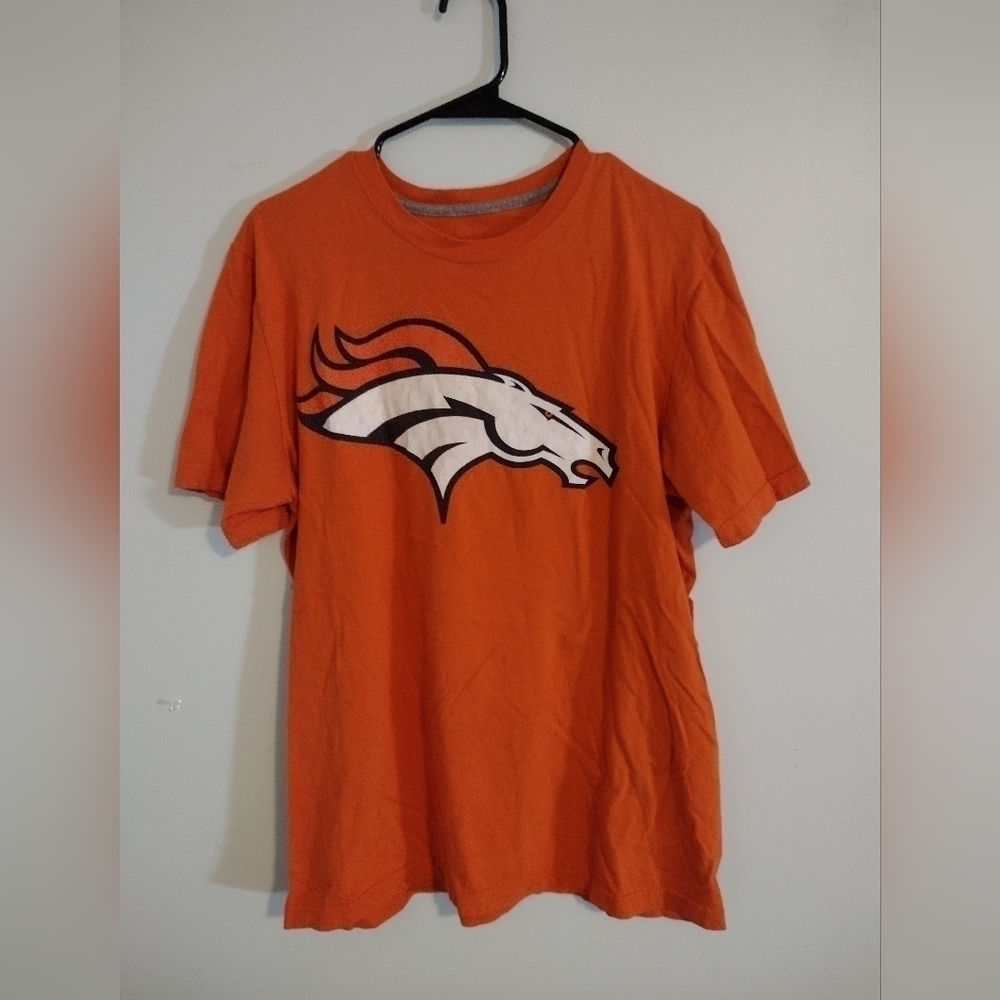 Nike Denver Broncos NFL T Shirt Size Large Color Orange